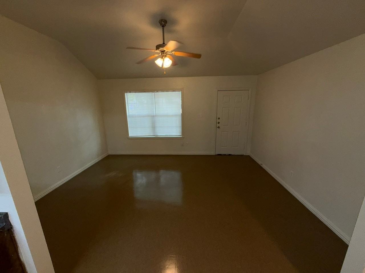 1120 S MLK - Photo 2 of 9