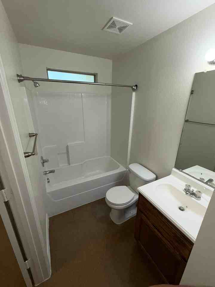 1120 S MLK - Photo 3 of 9