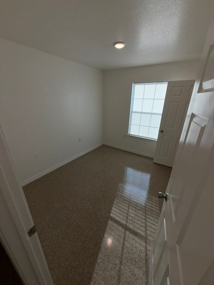 212 S 12th St - Photo 2 of 17