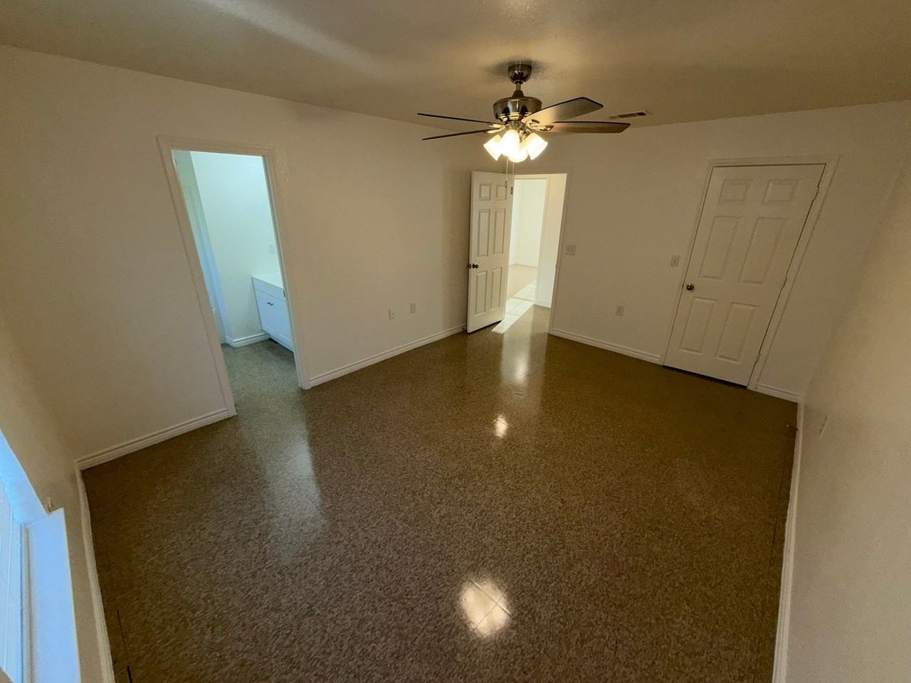 212 S 12th St - Photo 5 of 17