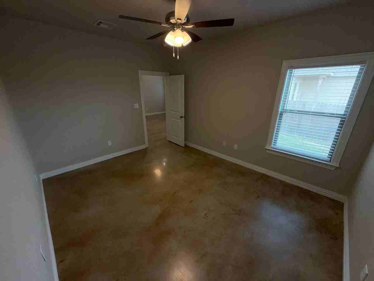 2435 Briar Hollow Dr - Photo 5 of 18
