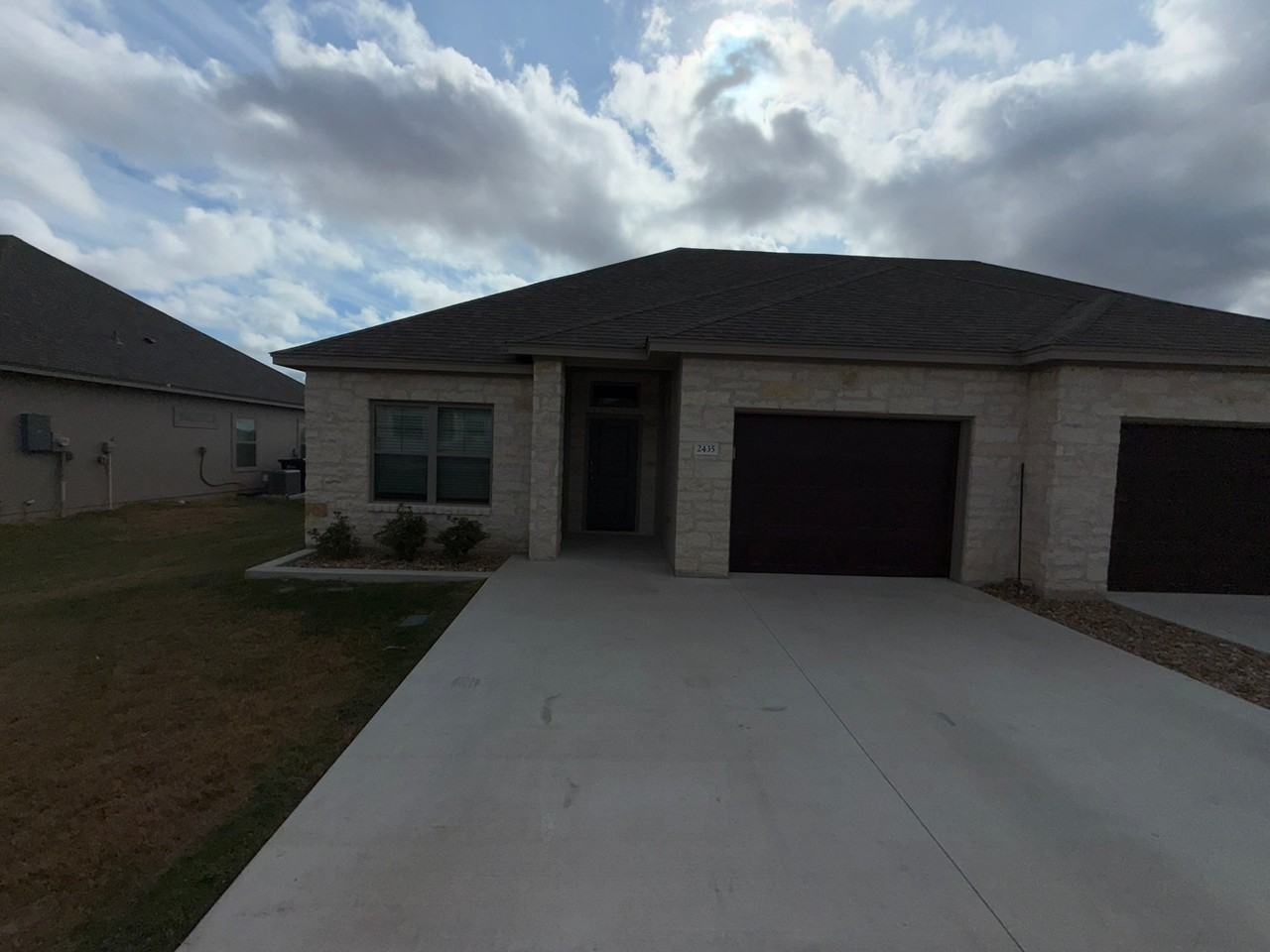 2435 Briar Hollow Dr - Photo 7 of 18