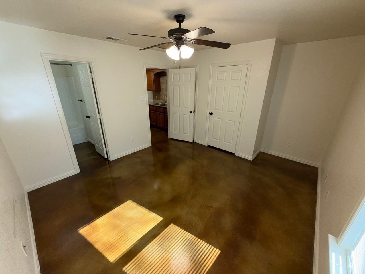 1307 South 10th - Photo 4 of 9