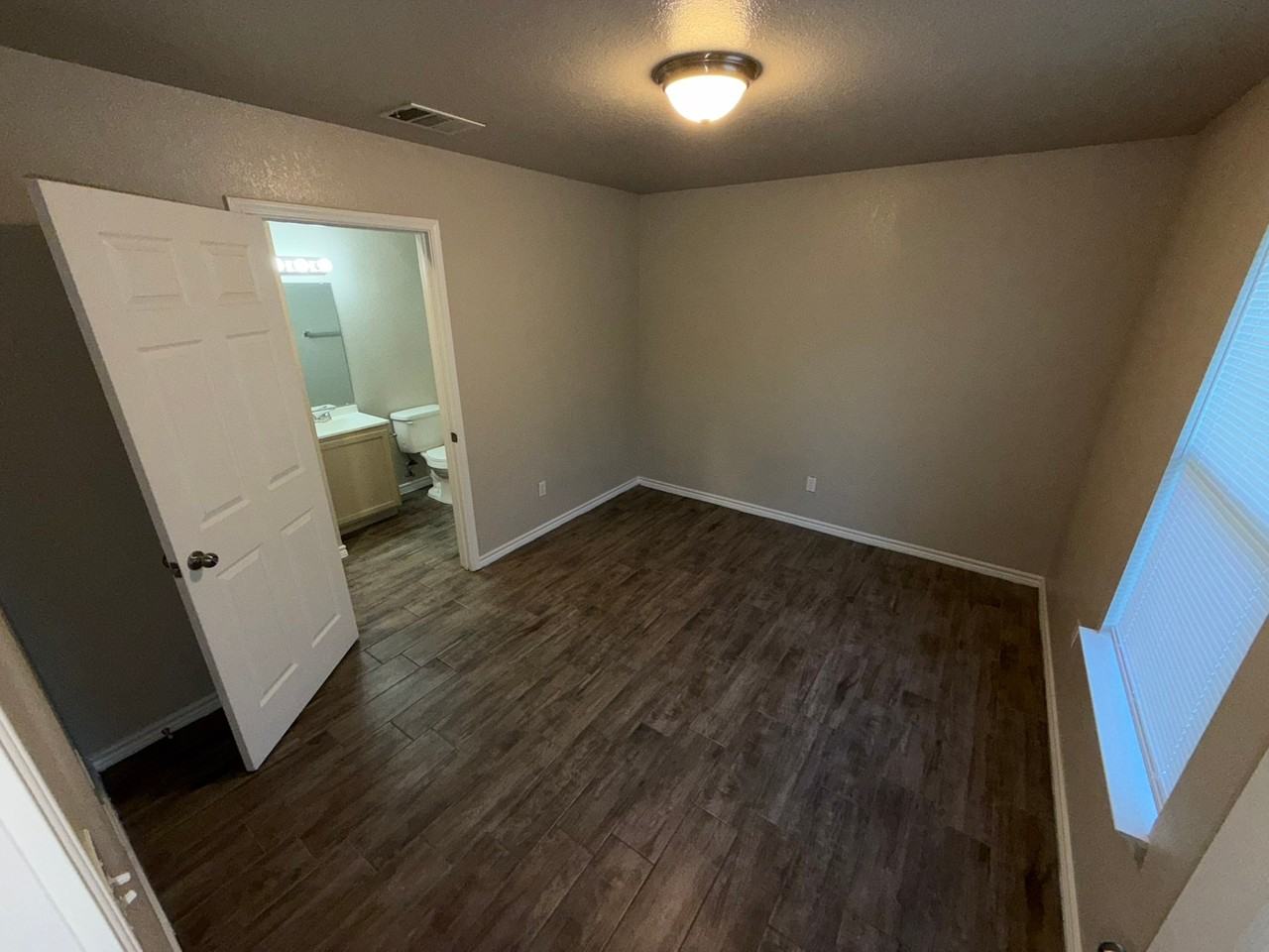 501 South 18th Street - Photo 4 of 7