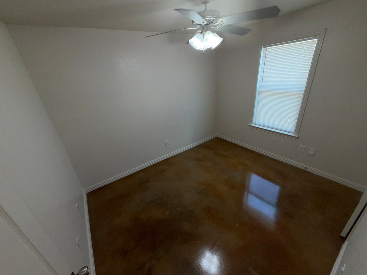 425 East Zenith Avenue - Photo 2 of 19