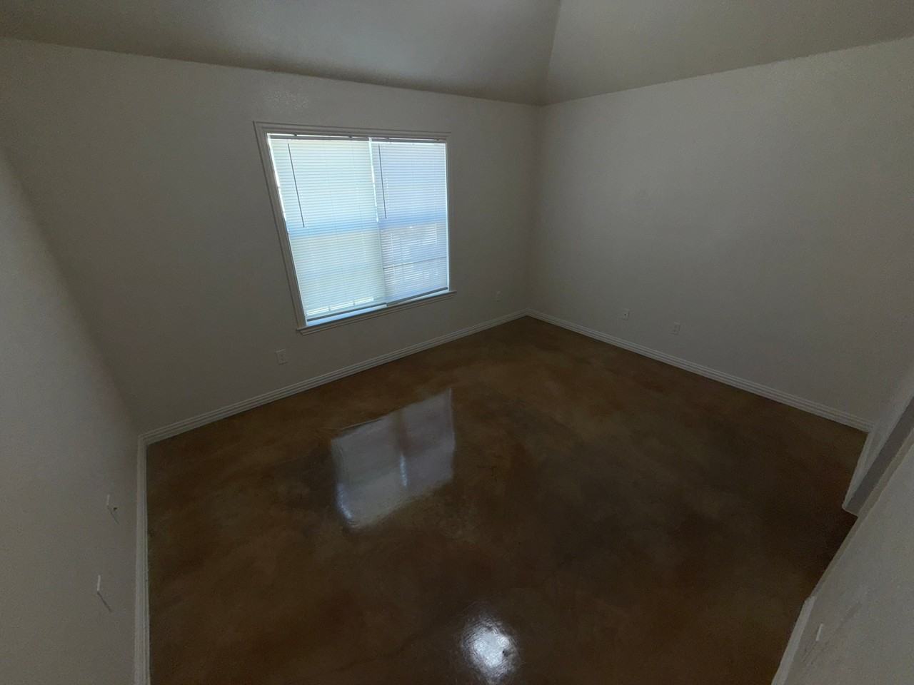 425 East Zenith Avenue - Photo 5 of 19