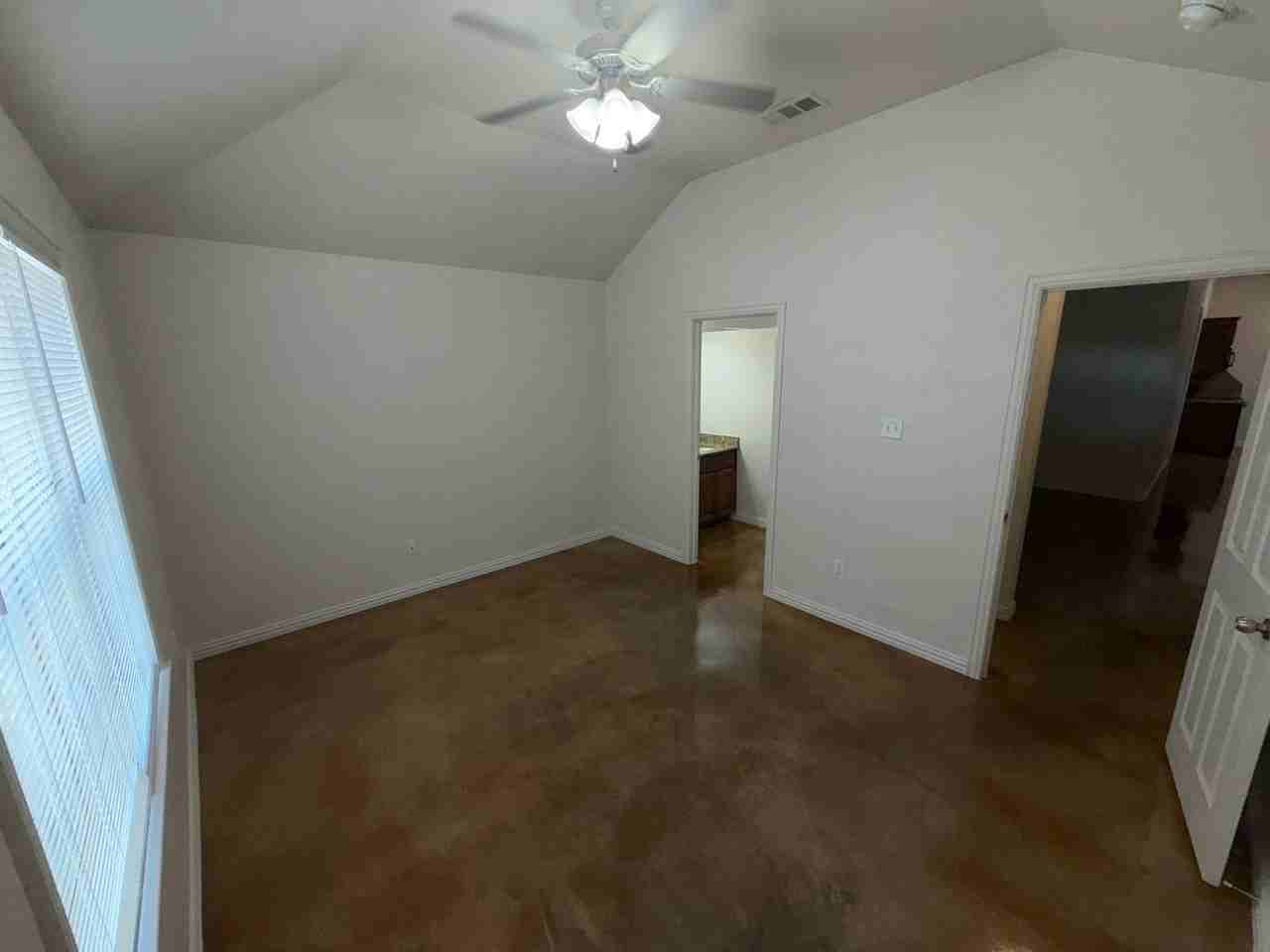 425 East Zenith Avenue - Photo 7 of 19
