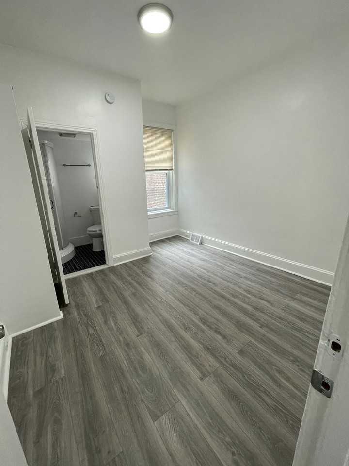612 West Norris Street, Unit 2F - Photo 5 of 14