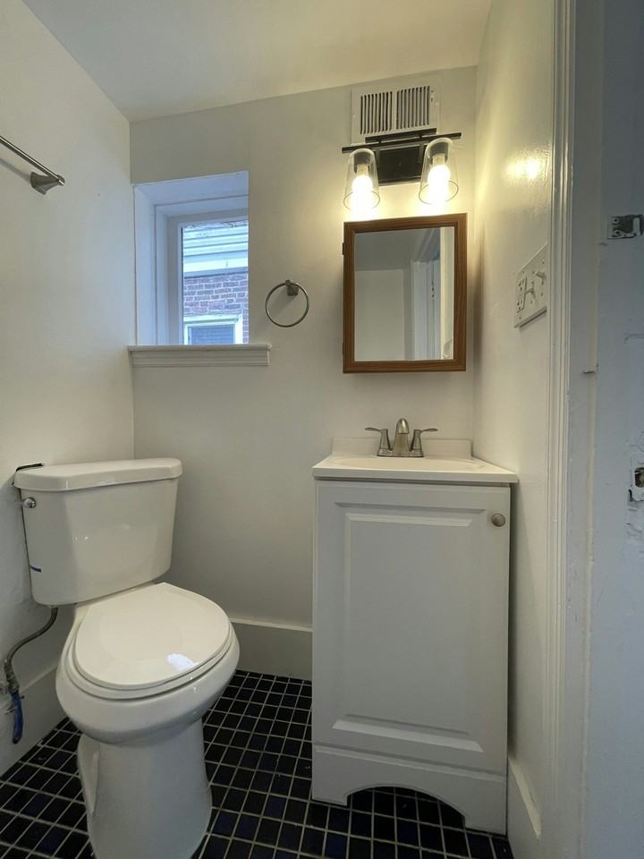 612 West Norris Street, Unit 2F - Photo 7 of 14