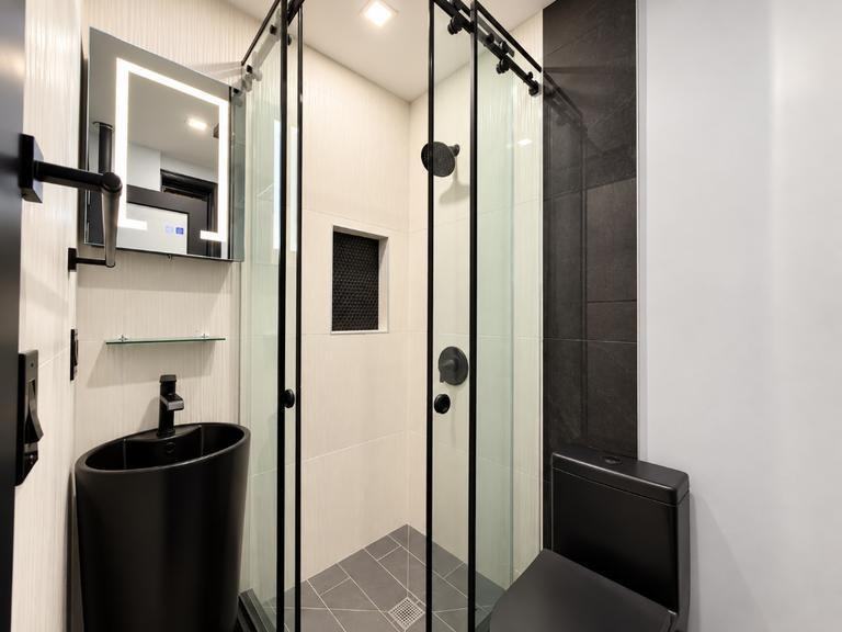 340 E 58th St - Photo 6 of 9