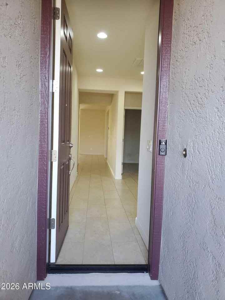 9987 W Foothill Dr - Photo 3 of 50