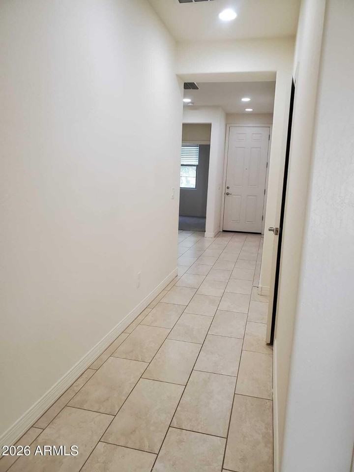 9987 W Foothill Dr - Photo 5 of 50
