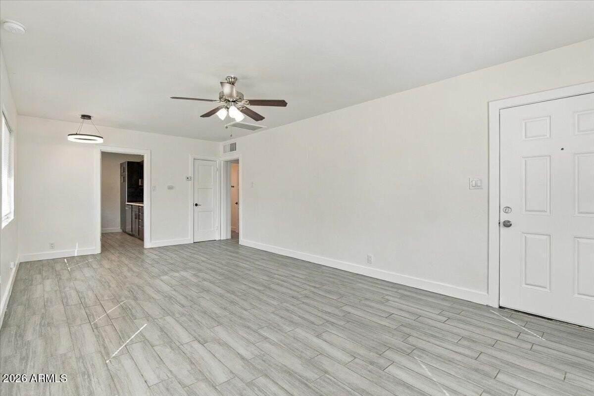 2535 E Clarendon Ave #3 - Photo 5 of 22