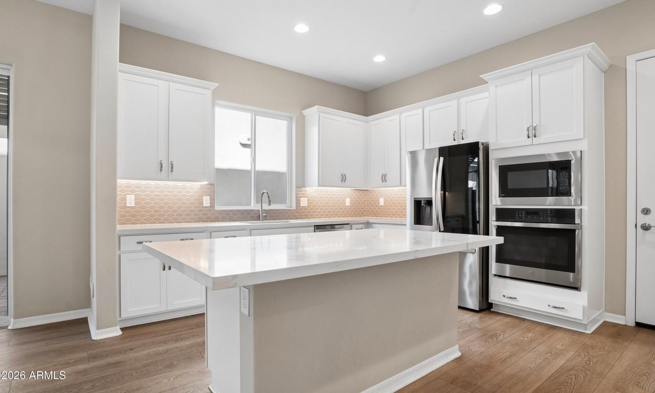 25217 N 21st Ave - Photo 5 of 47