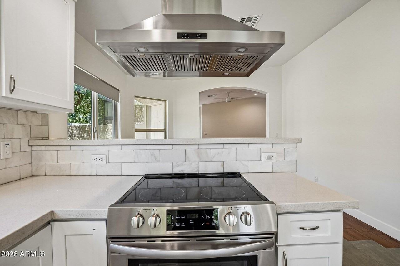 17181 N 52nd Ave - Photo 2 of 47