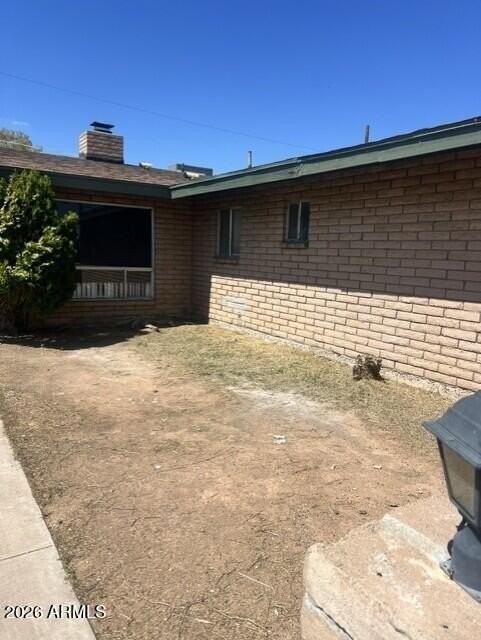 538 N Hall - Photo 2 of 9