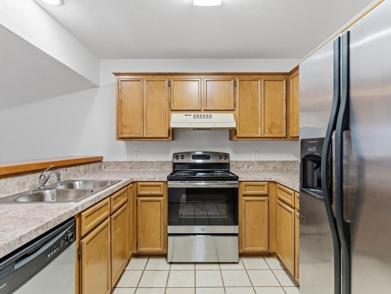 1010 Green Meadow St - Photo 6 of 14