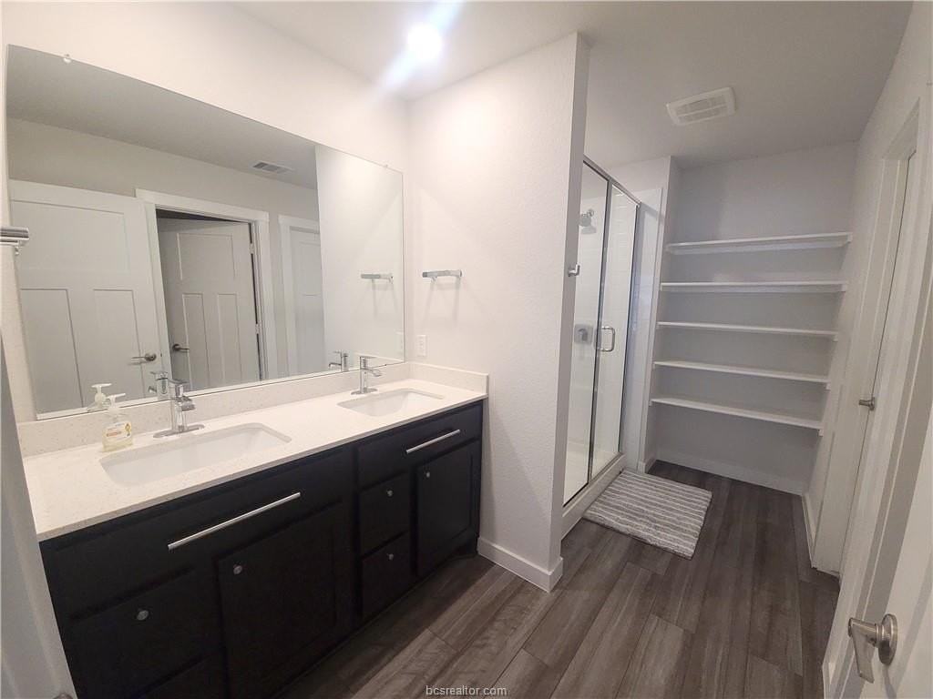 954 Lady Bird Ln - Photo 4 of 25