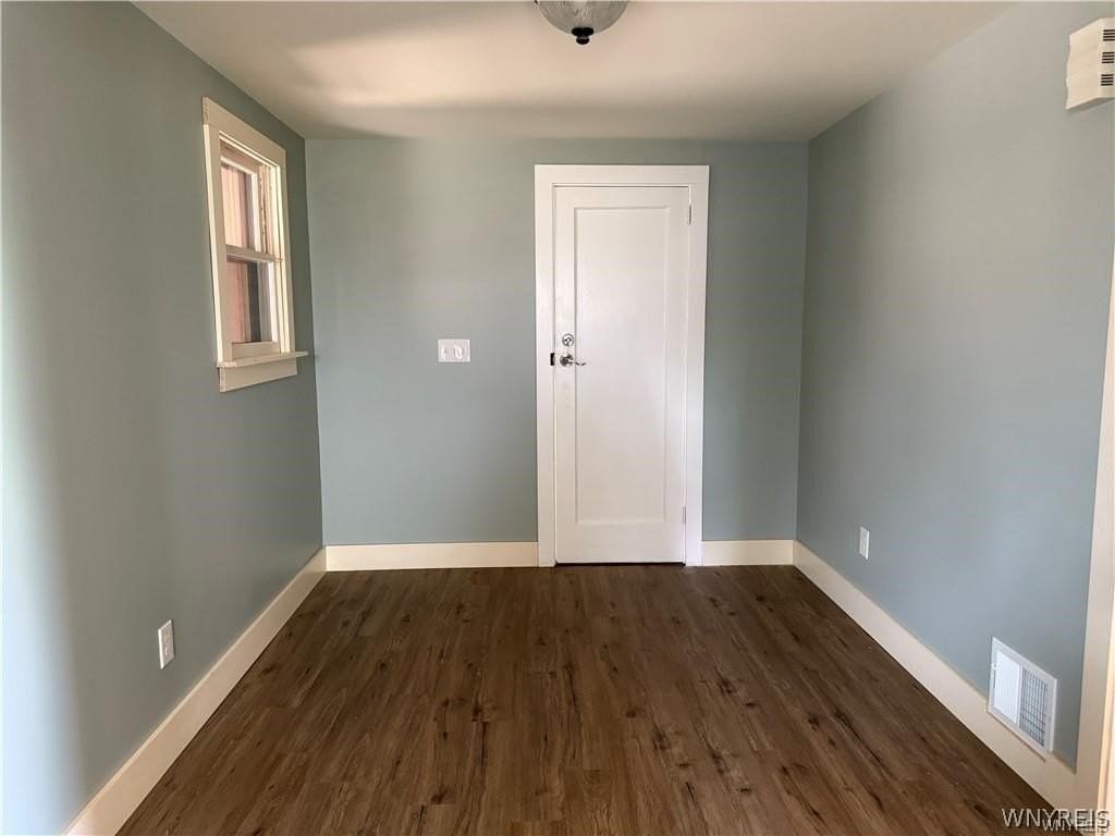 102 Ellen Dr - Photo 7 of 19