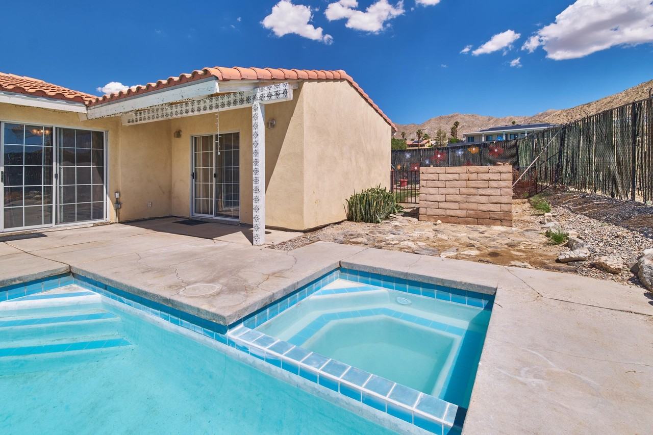 9464 Valencia Dr - Photo 4 of 30