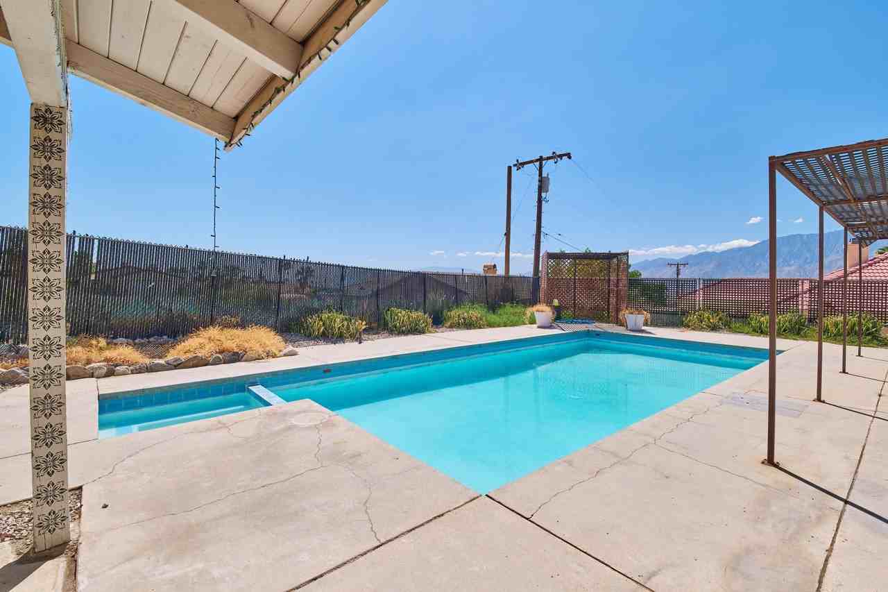 9464 Valencia Dr - Photo 6 of 30