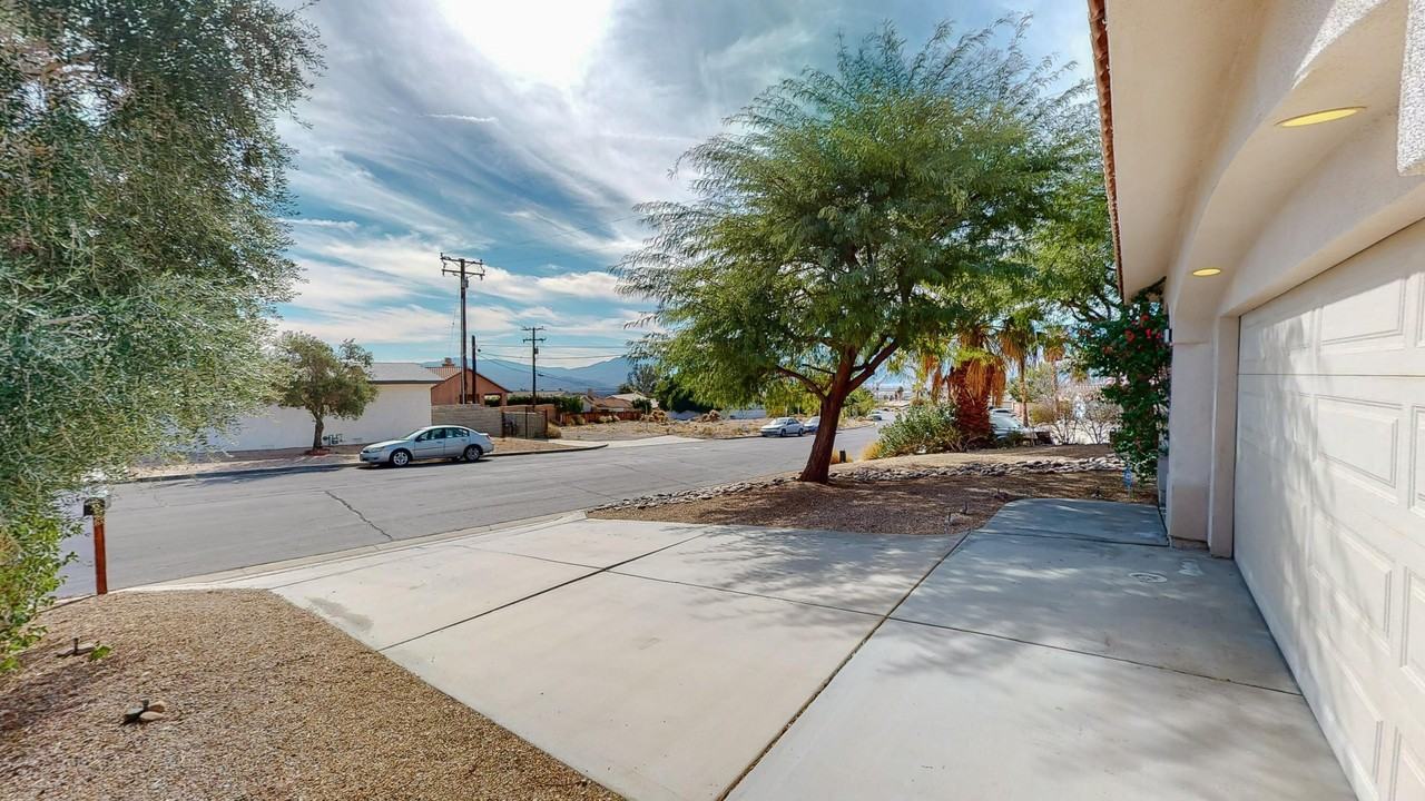 9319 Vista Del Valle - Photo 5 of 38