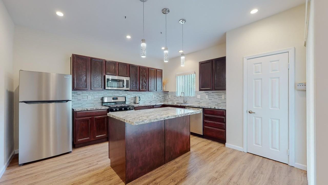 9319 Vista Del Valle - Photo 6 of 38