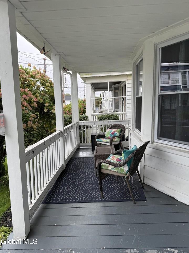 430 2nd Ave #2 - Photo 2 of 24
