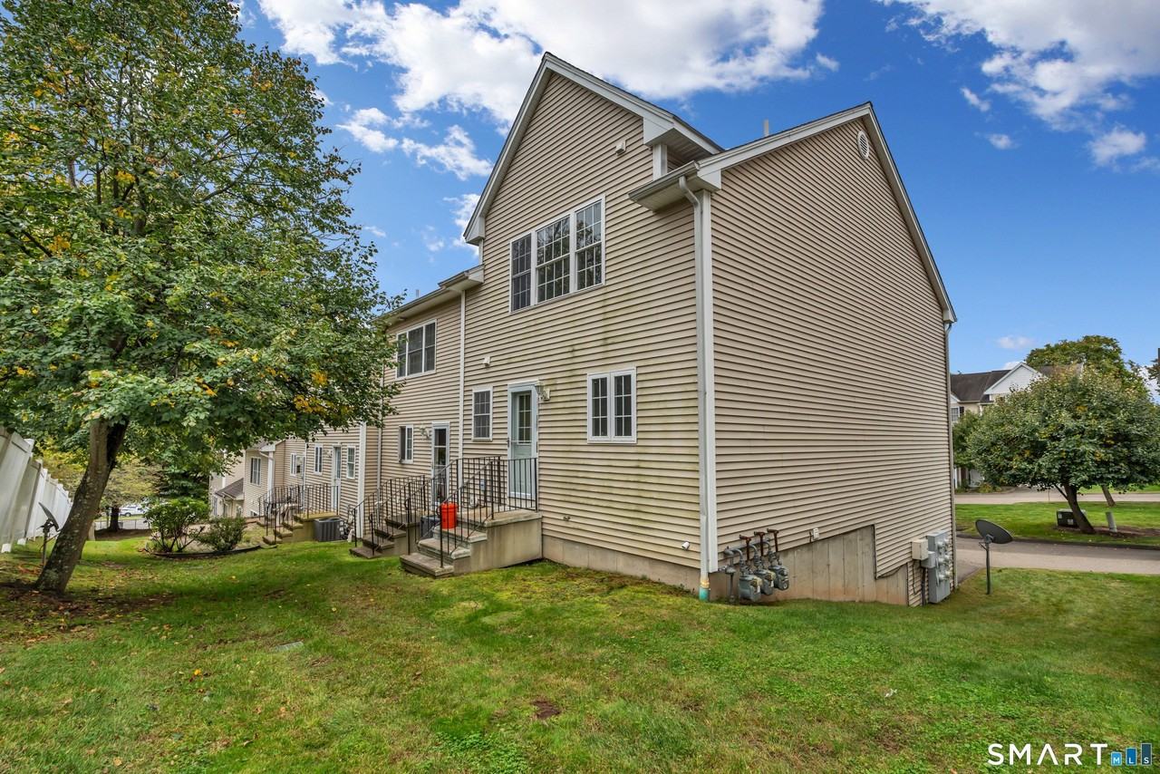2720 State St #6 - Photo 3 of 28