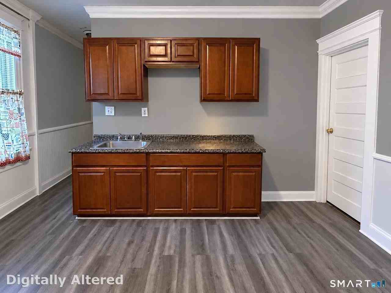 15 Upson St - Photo 7 of 16
