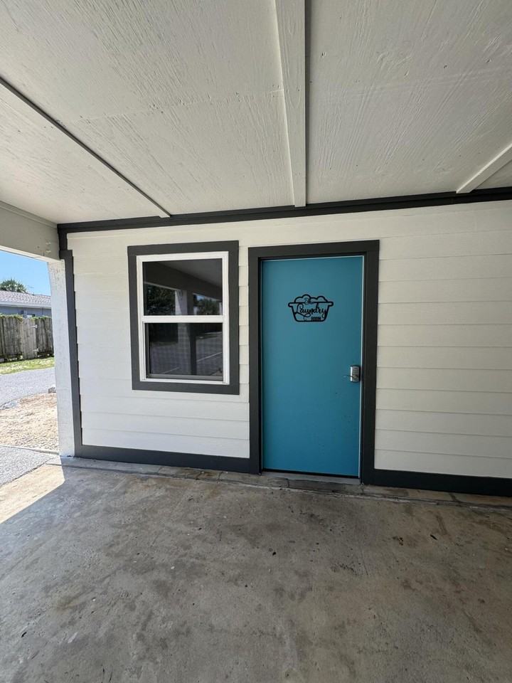 312 Bream Ave #201 - Photo 6 of 6
