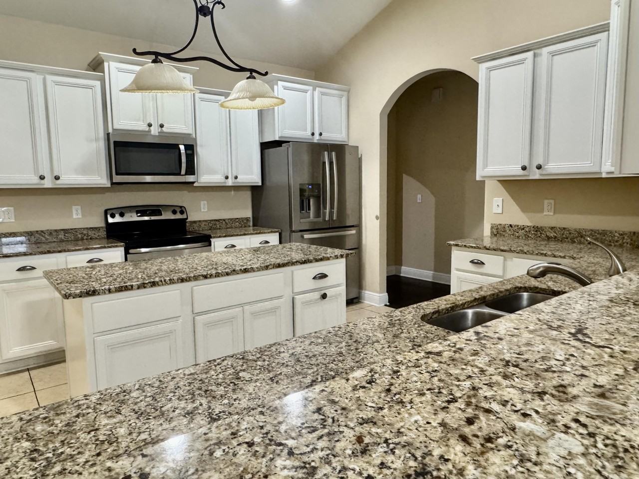 87 Whispering Lake Dr - Photo 3 of 23