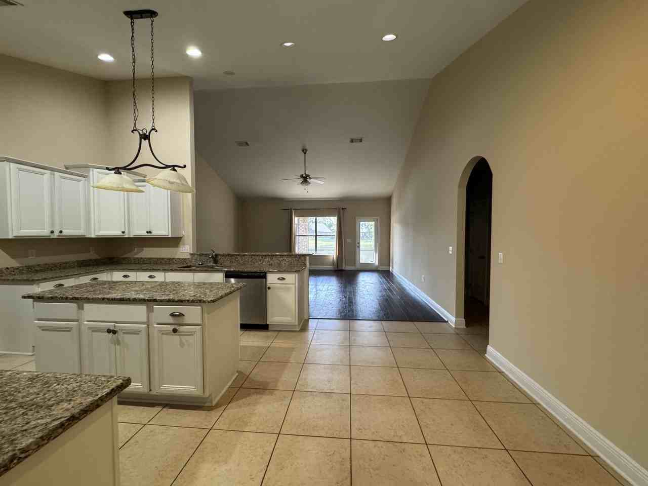 87 Whispering Lake Dr - Photo 5 of 23