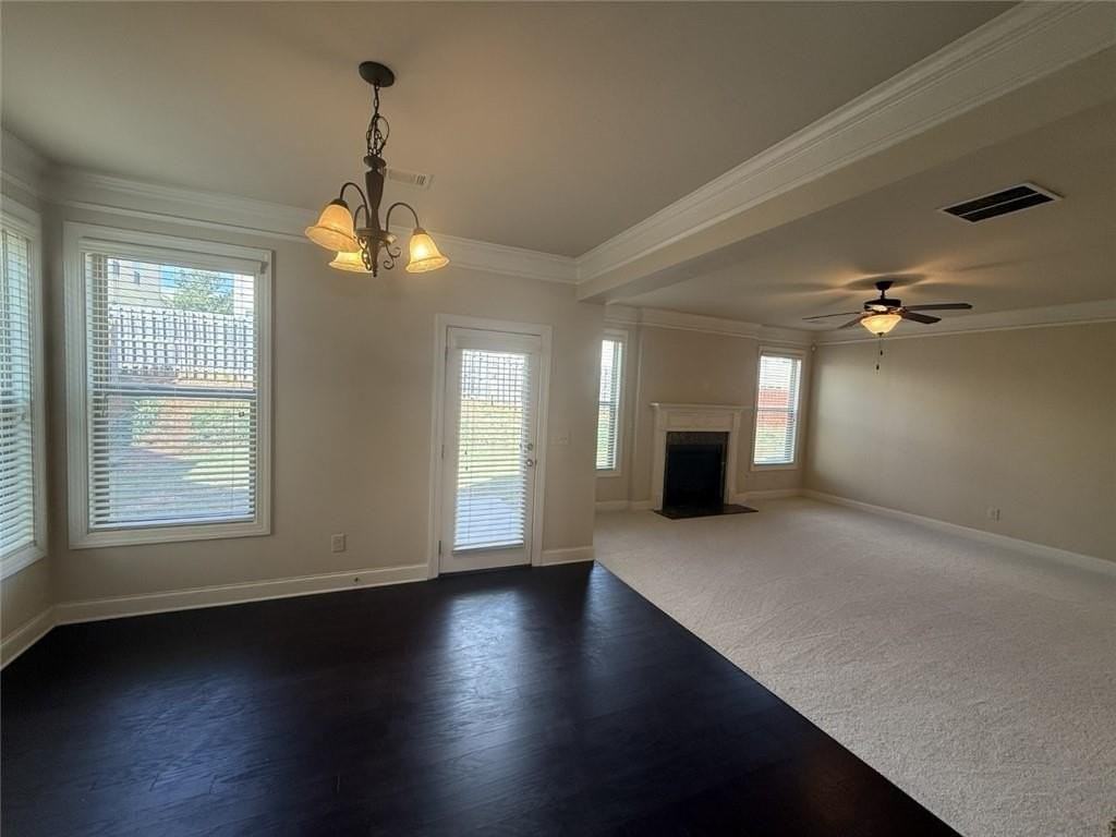 5085 Breezewood Cir - Photo 5 of 42