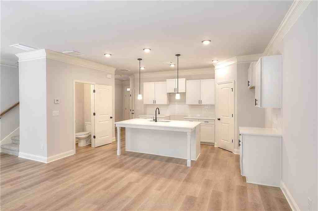 29 Crest Dr #4 - Photo 3 of 30