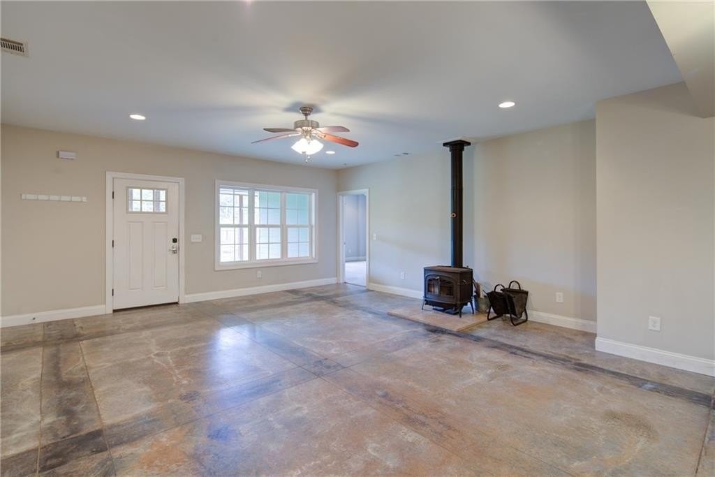8365 Wallace Wood Rd - Photo 6 of 22