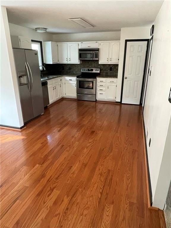 1081 Colony Dr - Photo 6 of 35