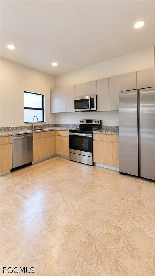 5510 10th Ave - Photo 4 of 21