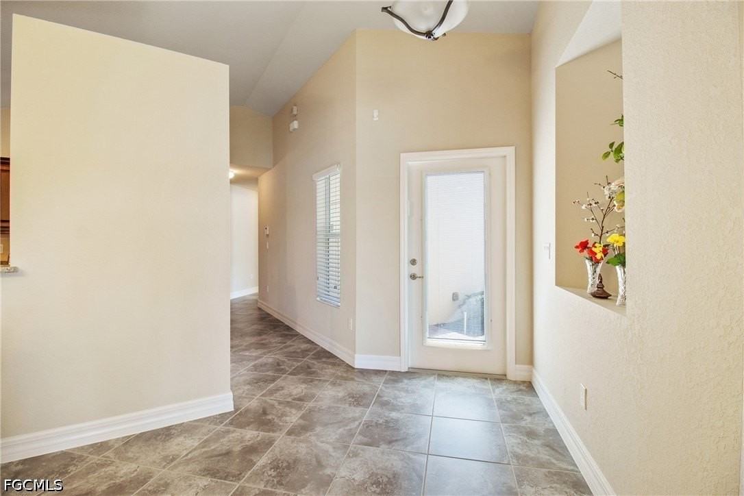 10566 Carolina Willow Dr - Photo 5 of 41