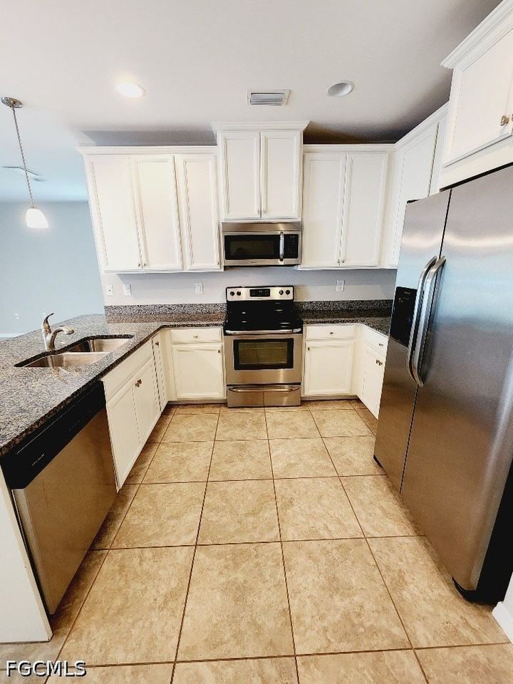 3882 Tilbor Cir - Photo 3 of 24