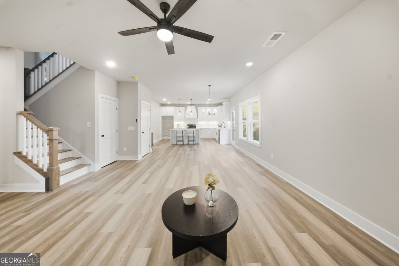 3035 Hamilton Rd - Photo 4 of 19