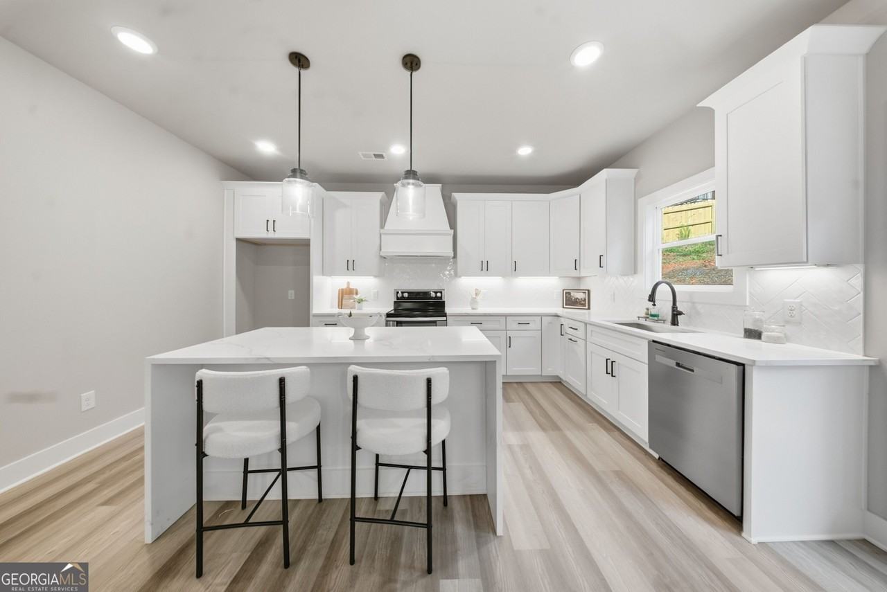 3035 Hamilton Rd - Photo 7 of 19