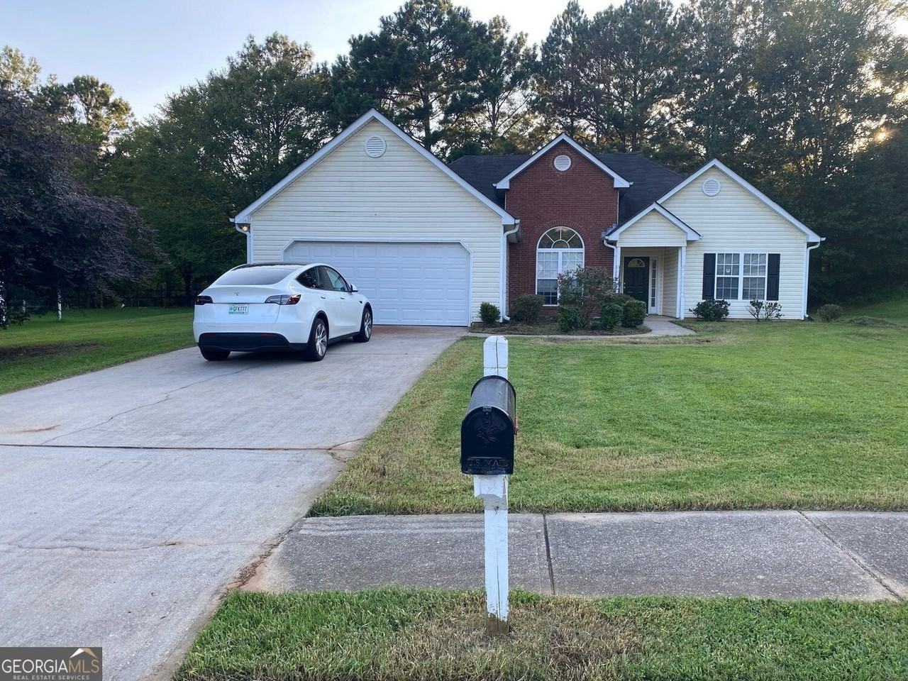 4389 Ashlyn Rebecca Dr - Photo 3 of 34