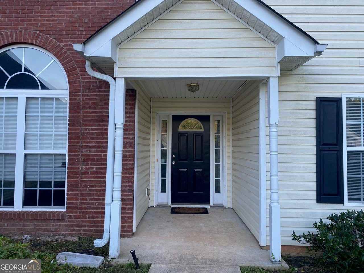 4389 Ashlyn Rebecca Dr - Photo 4 of 34