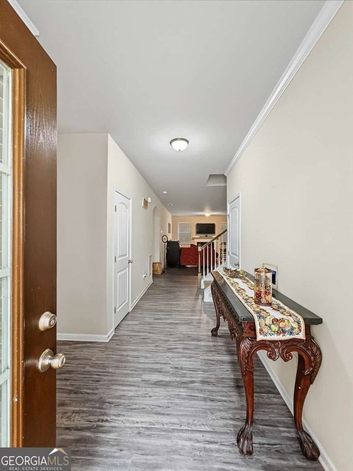 458 Laurelcrest Ln - Photo 3 of 16