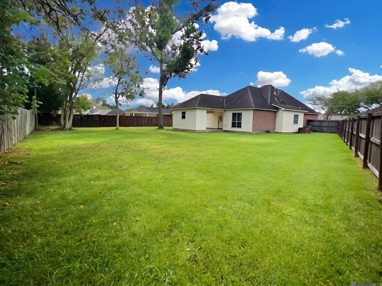 39416 Woodlake Dr - Photo 2 of 16