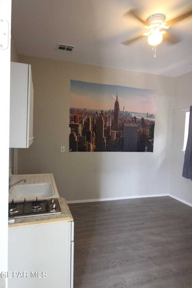 1408 Arizona Ave #D - Photo 5 of 12
