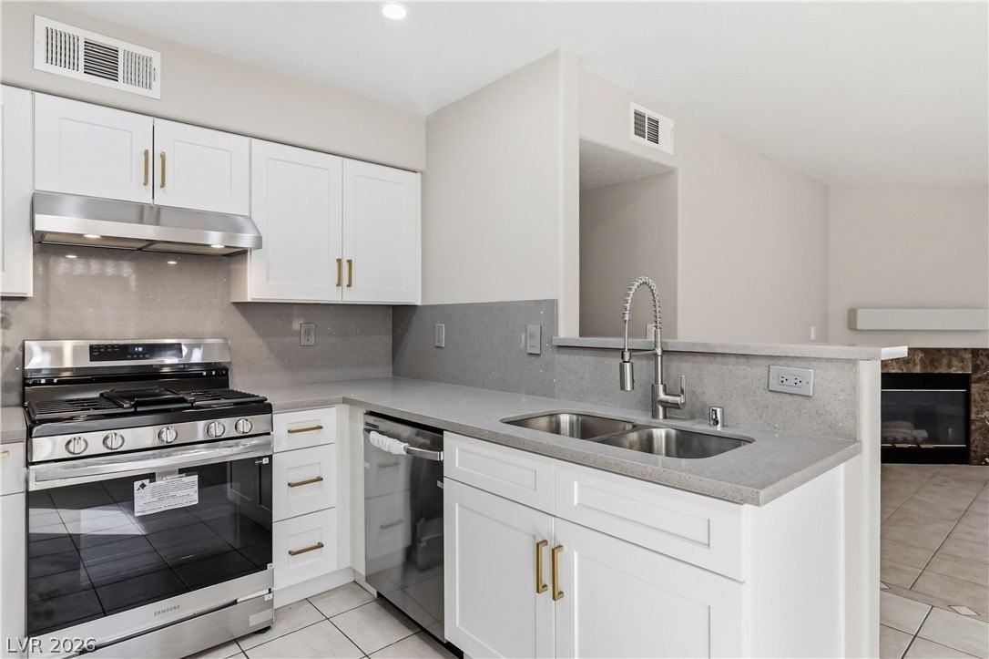 3144 Tarpon Dr #204 - Photo 3 of 28