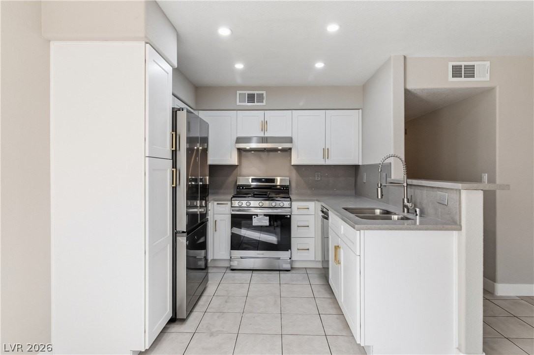 3144 Tarpon Dr #204 - Photo 4 of 28