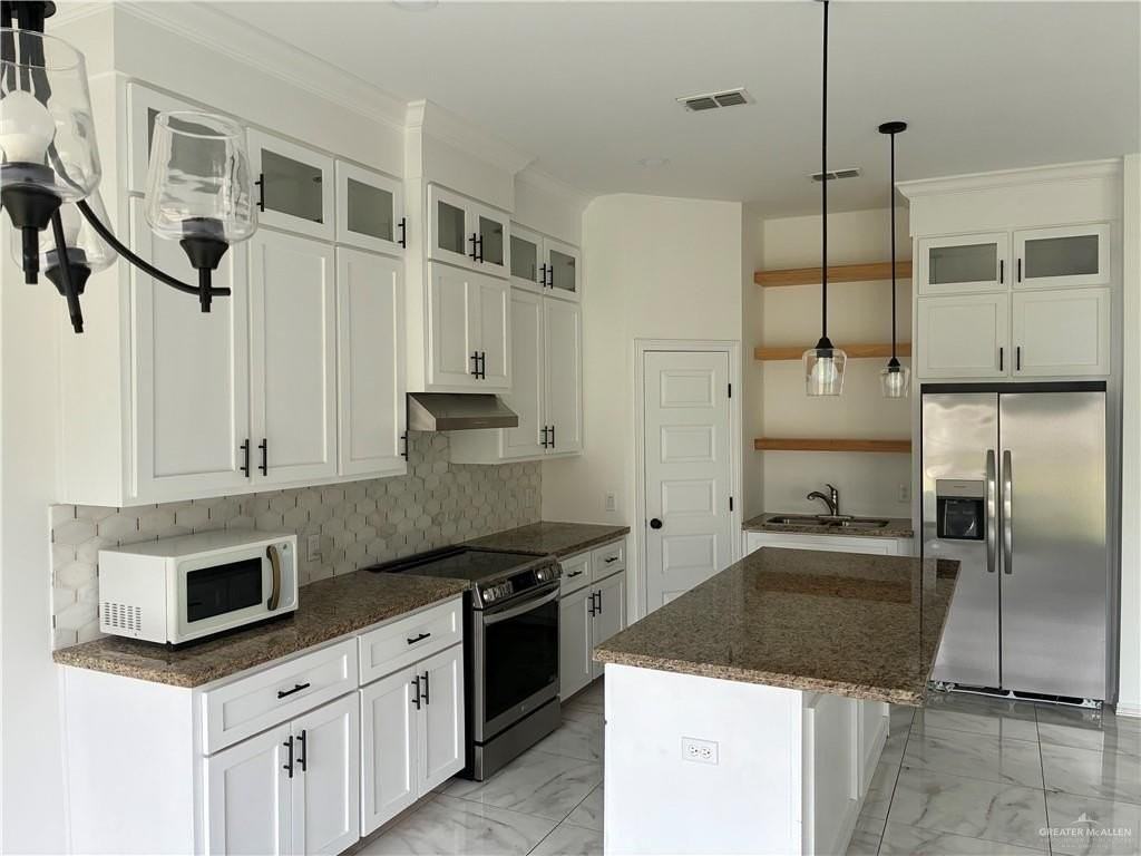 1301 Matildia Rose St - Photo 4 of 14